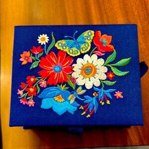 Beautiful embroidered Brighton jewelry box